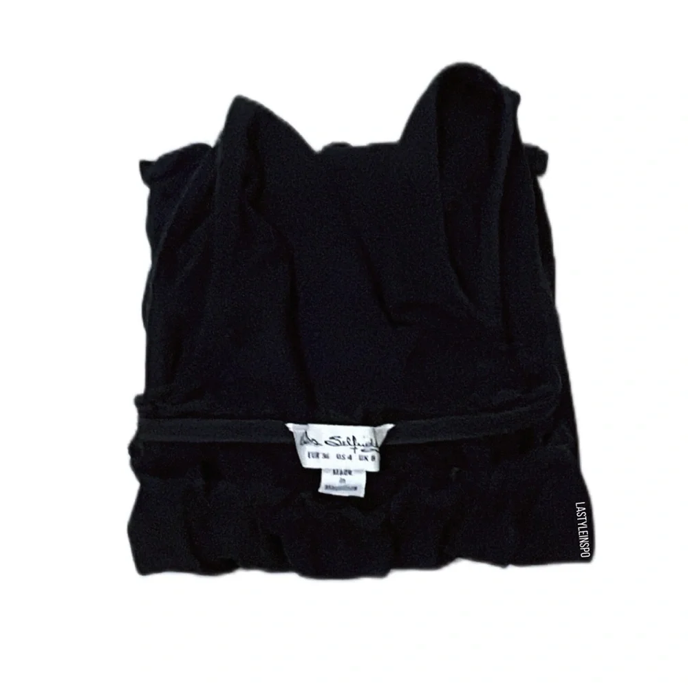 Miss Selfridge Long Sleeve Crop Top in Black